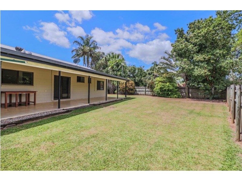 2 Melinga Close, Caravonica QLD 4878