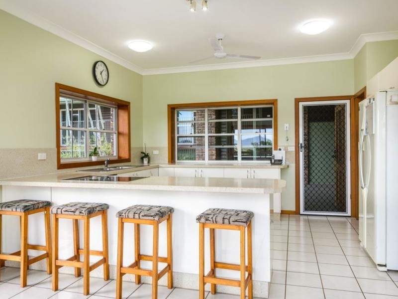 23 Darkin Close, Smithfield QLD 4878