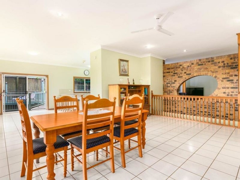 23 Darkin Close, Smithfield QLD 4878