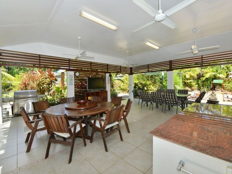 20 Mangano Close, Brinsmead QLD 4870