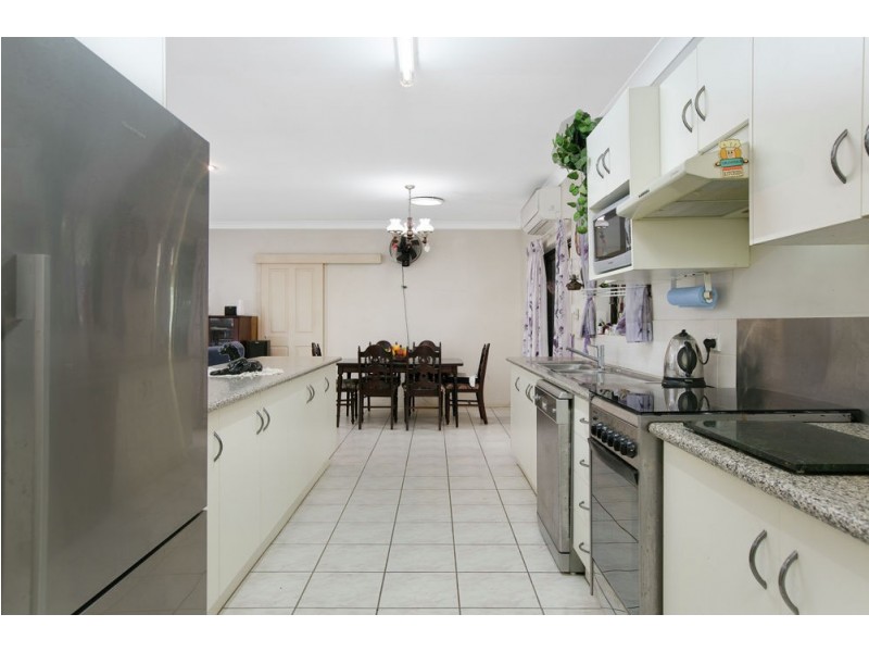 73 McLaughlin Road, Bentley Park QLD 4869
