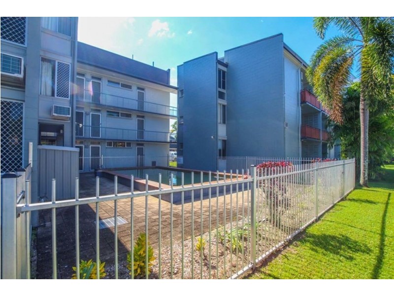 15/186 Lake Street, Cairns North QLD 4870