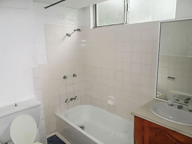 15/186 Lake Street, Cairns North QLD 4870