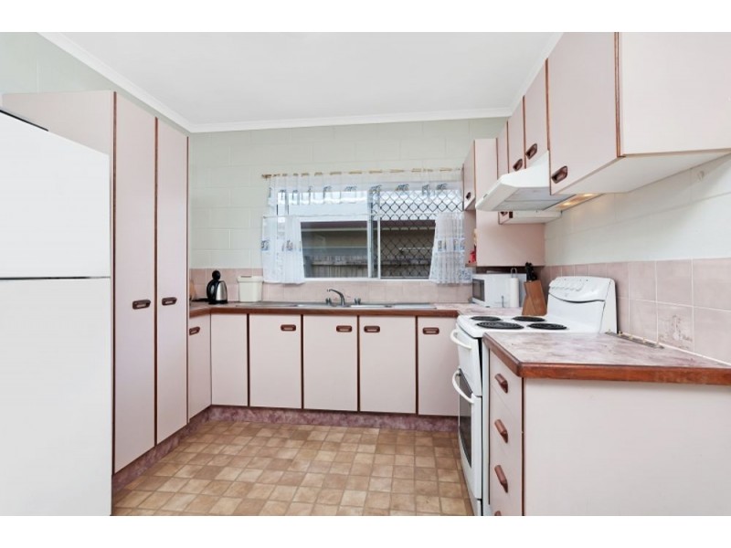30 Leeuwin Crescent, Bentley Park QLD 4869