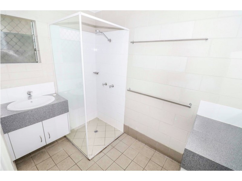 68 Cochrane Street, Mooroobool QLD 4870