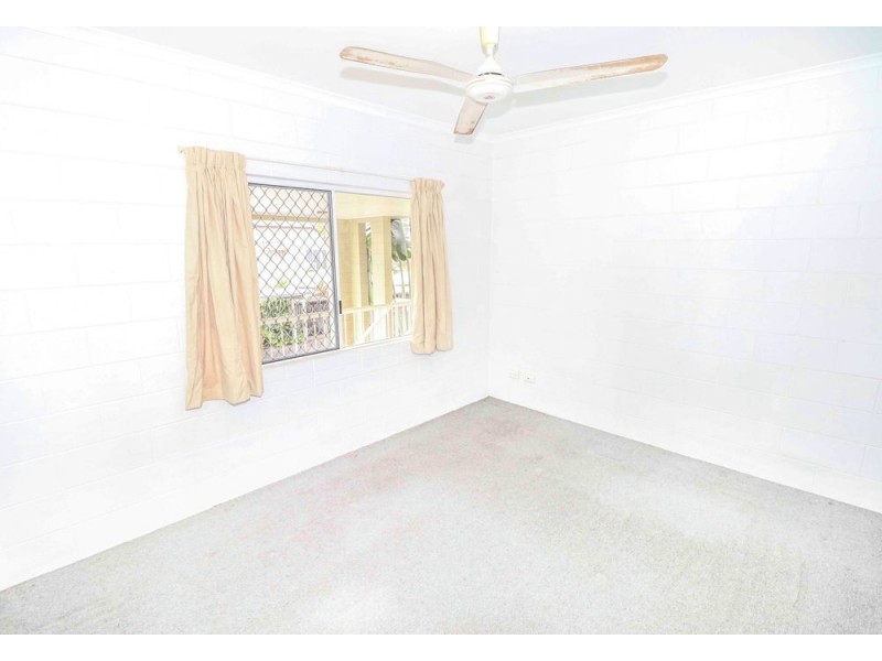 8/37-39 Winkworth Street, Bungalow QLD 4870