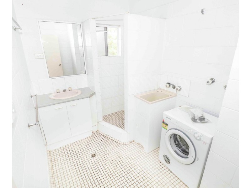 8/37-39 Winkworth Street, Bungalow QLD 4870