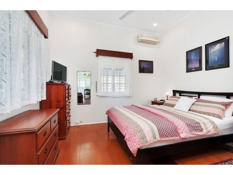 22 Cairns Street, Cairns North QLD 4870