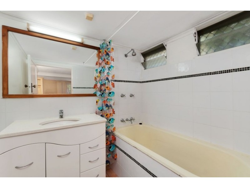 22 Cairns Street, Cairns North QLD 4870