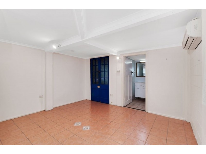 22 Cairns Street, Cairns North QLD 4870