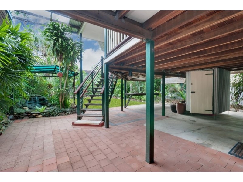 22 Cairns Street, Cairns North QLD 4870