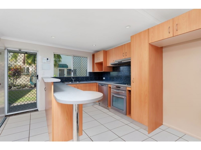 13, 11-12 Maytown Close, Manoora QLD 4870