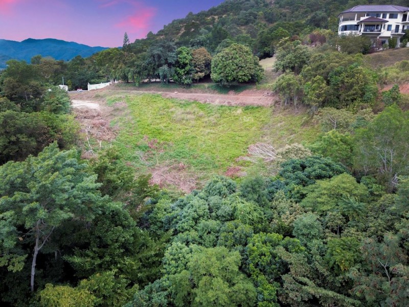 29-31 Mount William Close, Redlynch QLD 4870
