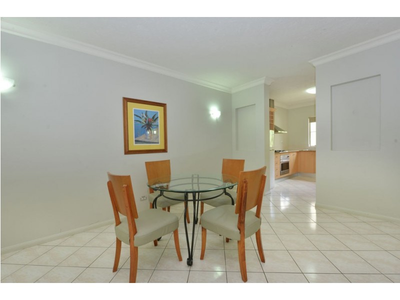 1513 2 Greenslopes Street, Cairns North QLD 4870