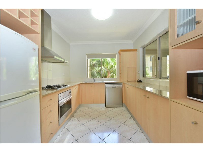 1513 2 Greenslopes Street, Cairns North QLD 4870