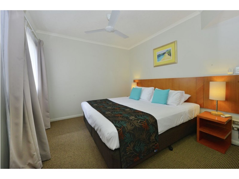 1513 2 Greenslopes Street, Cairns North QLD 4870