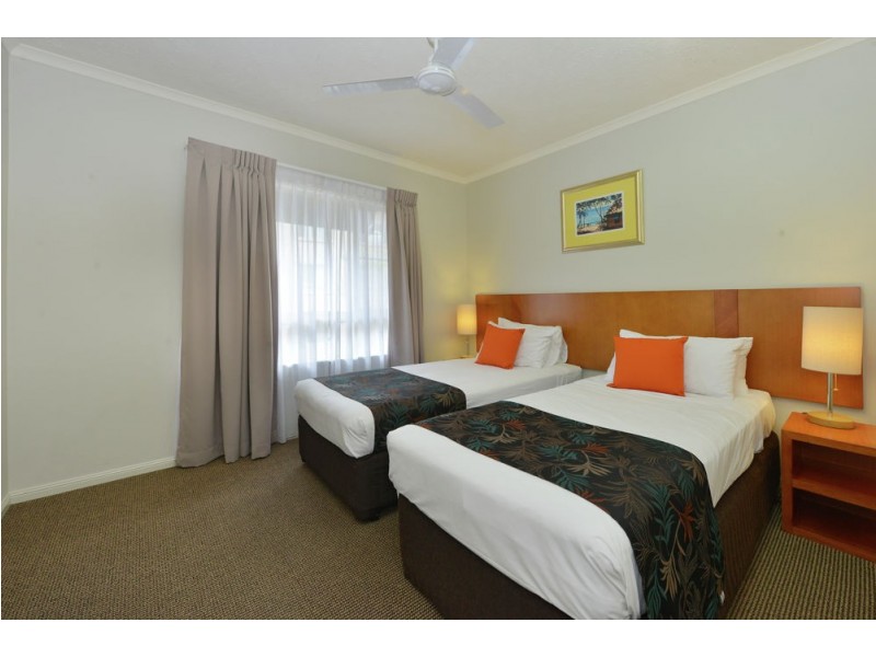 1513 2 Greenslopes Street, Cairns North QLD 4870