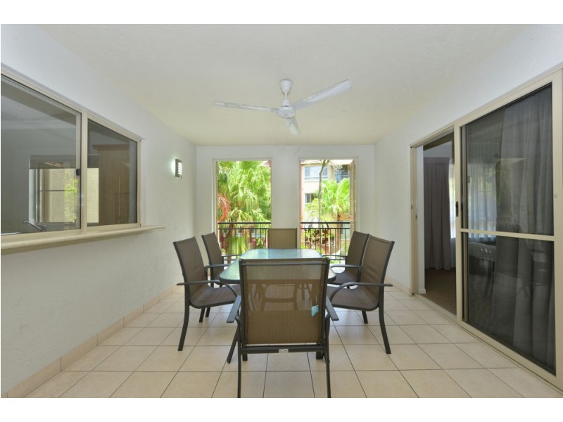 1513 2 Greenslopes Street, Cairns North QLD 4870
