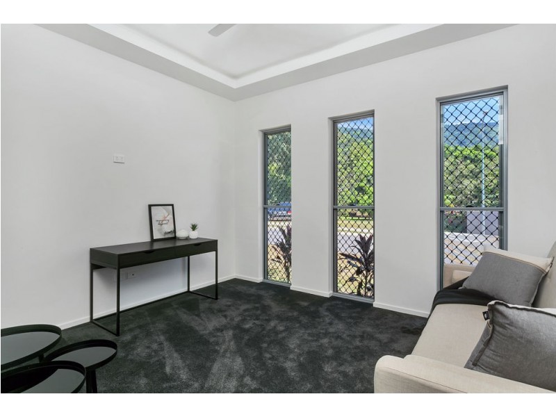 15 Whipbird Drive, Smithfield QLD 4878