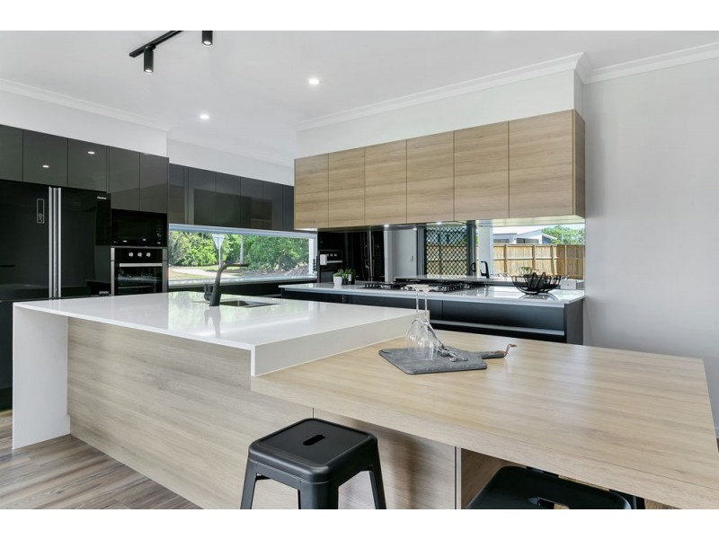 15 Whipbird Drive, Smithfield QLD 4878