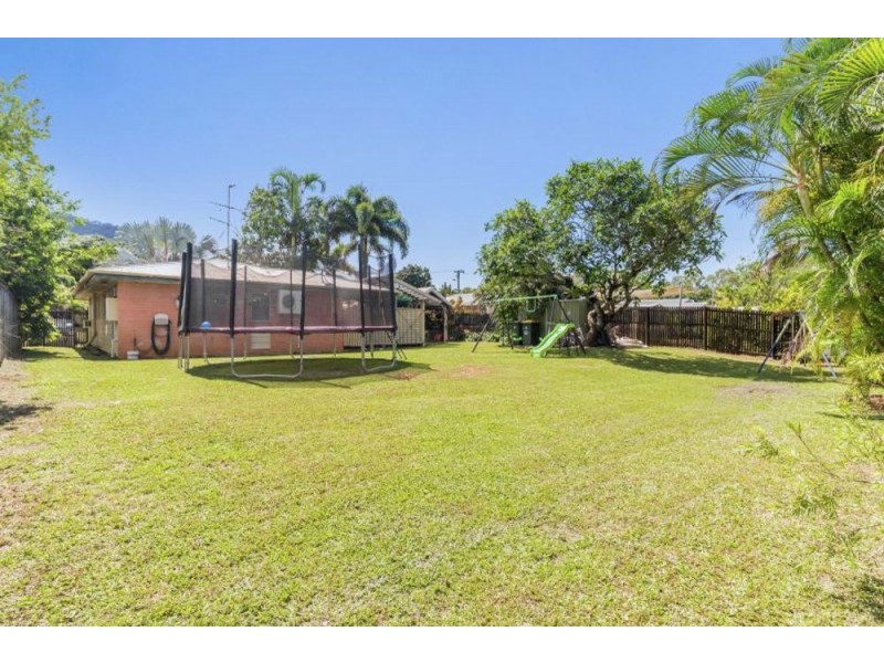 3 Ronto Close, Manoora QLD 4870