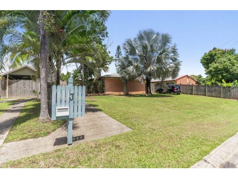 3 Ronto Close, Manoora QLD 4870