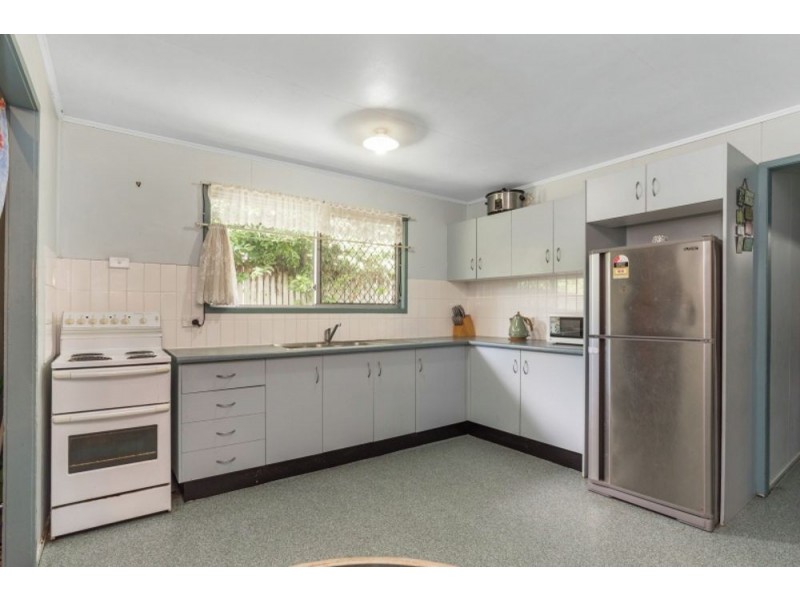 3 Ronto Close, Manoora QLD 4870