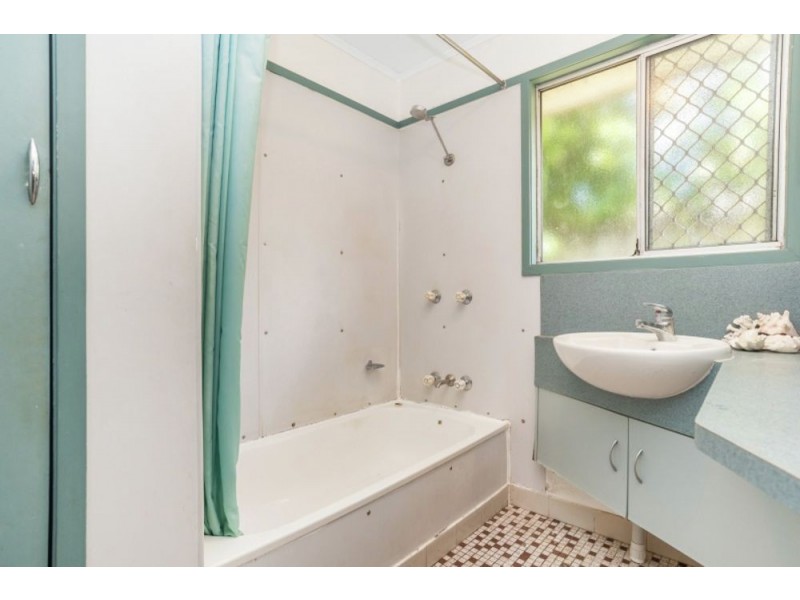 3 Ronto Close, Manoora QLD 4870