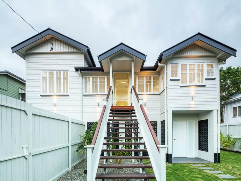 301 McLeod Street, Cairns North QLD 4870