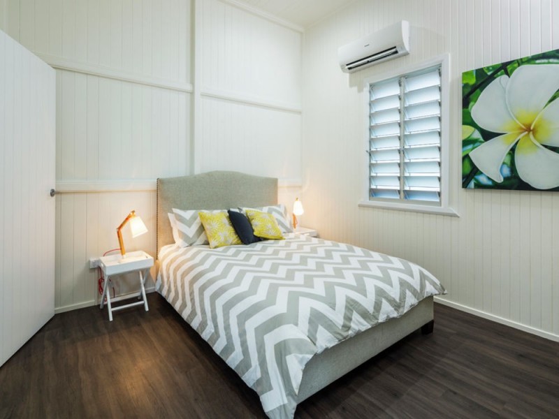 301 McLeod Street, Cairns North QLD 4870