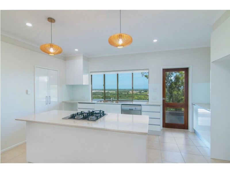 15 Bena Street, Smithfield QLD 4878