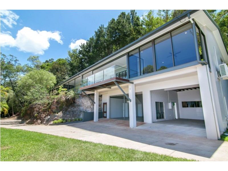 15 Bena Street, Smithfield QLD 4878
