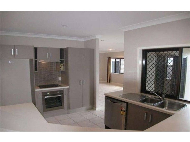 19 Lillipilli Street, Redlynch QLD 4870