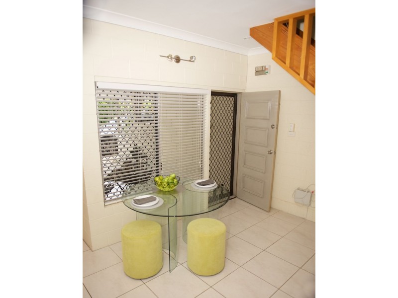 5/10 Crathern Close, Edge Hill QLD 4870