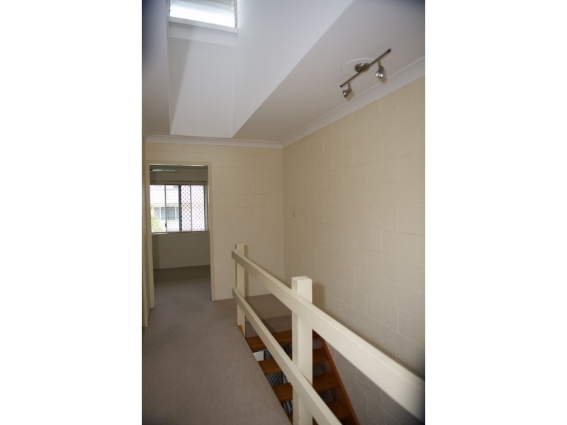 5/10 Crathern Close, Edge Hill QLD 4870