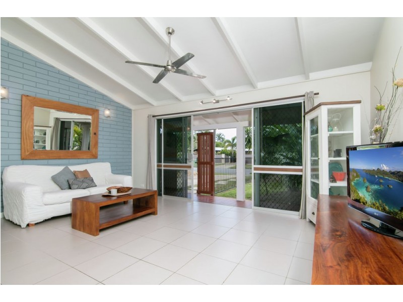 13 Jessie Close, Yorkeys Knob QLD 4878