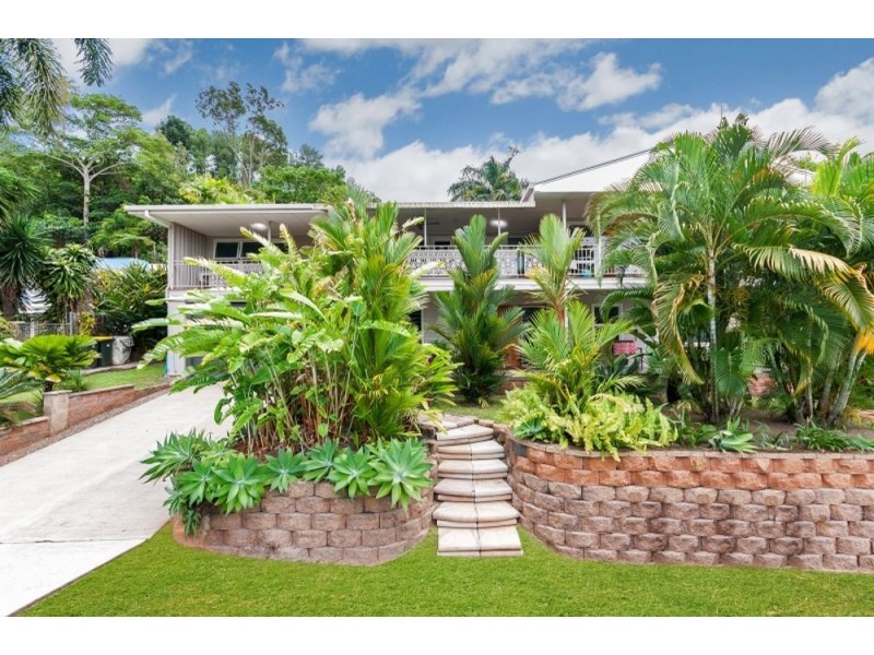 80 Hillview Crescent, Whitfield QLD 4870