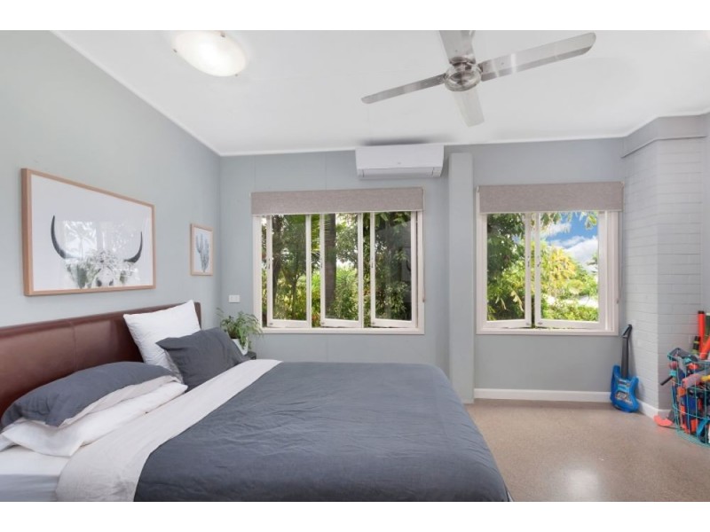 80 Hillview Crescent, Whitfield QLD 4870