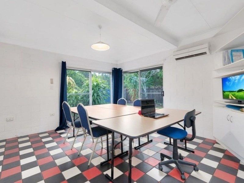 184 Pease Street, Manoora QLD 4870