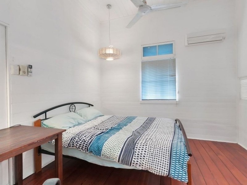 184 Pease Street, Manoora QLD 4870