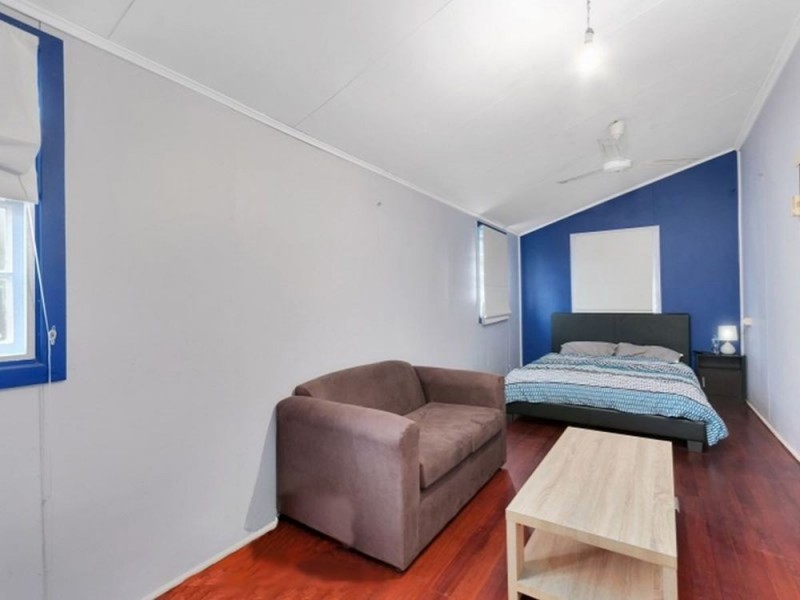 184 Pease Street, Manoora QLD 4870
