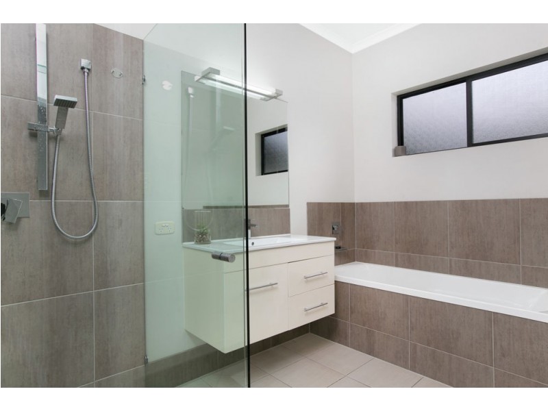 5-7 Kehone Street, Redlynch QLD 4870
