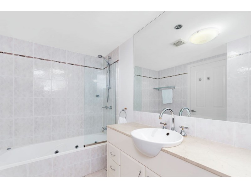 301/3 Abbott Street, Cairns City QLD 4870