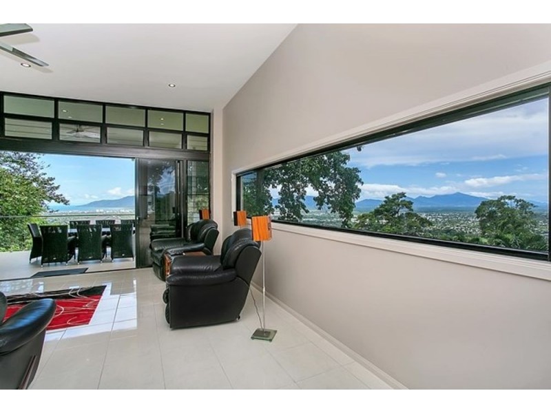 11 Oceanview Place, Mooroobool QLD 4870