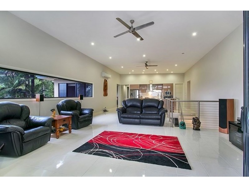 11 Oceanview Place, Mooroobool QLD 4870