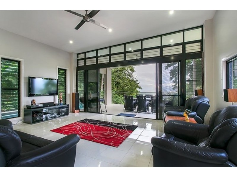 11 Oceanview Place, Mooroobool QLD 4870