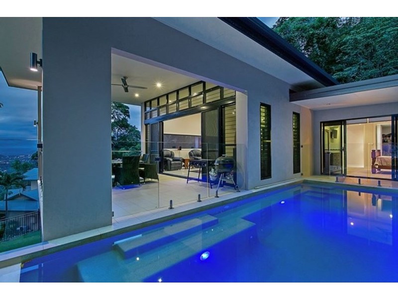 11 Oceanview Place, Mooroobool QLD 4870