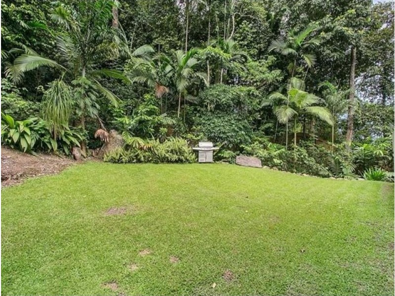 11 Oceanview Place, Mooroobool QLD 4870