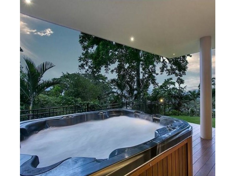 11 Oceanview Place, Mooroobool QLD 4870