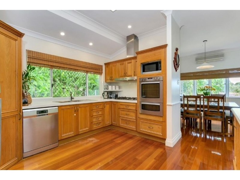 24 Oceanview Place, Mooroobool QLD 4870